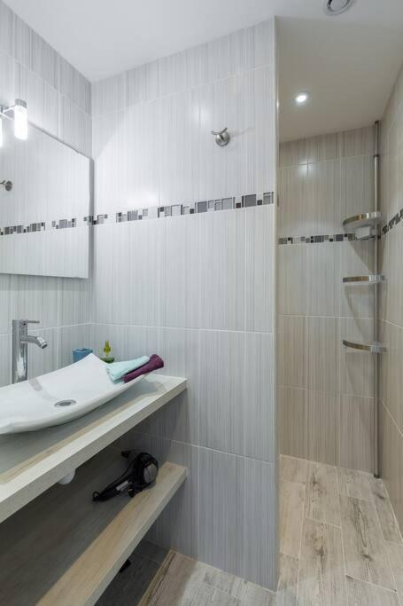 L32 Mozart 2 Bedrooms, Ac, Wifi, 10 Mins