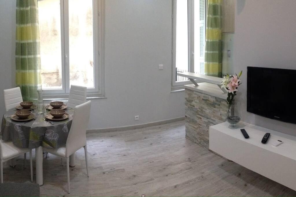 L32 Mozart 2 Bedrooms, Ac, Wifi, 10 Mins Nice
